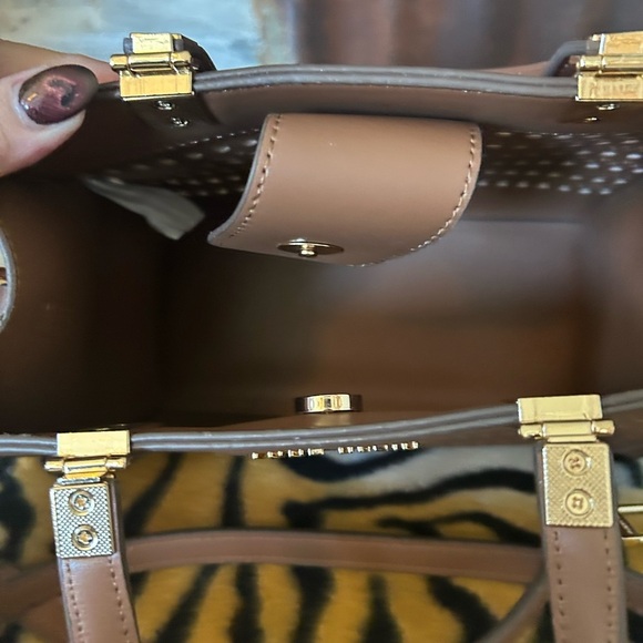 NWOT-Anne Klein 3 piece Handbag Set. - Picture 9 of 12